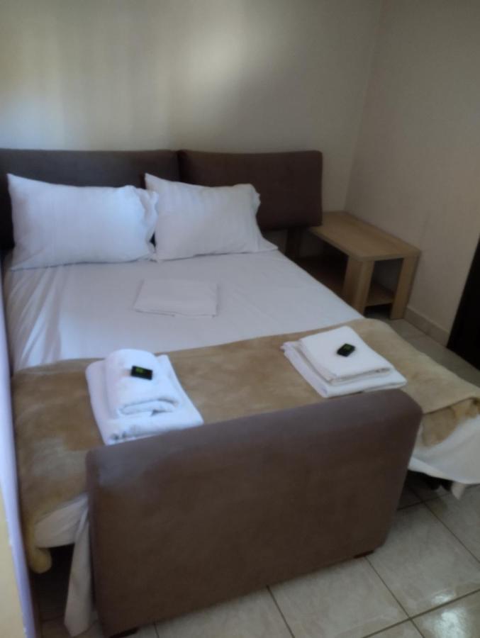 Ferienwohnung Ta Kavourakia Mikros Gialos Exterior foto